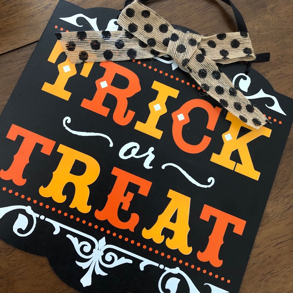 Trick or Treat Sign